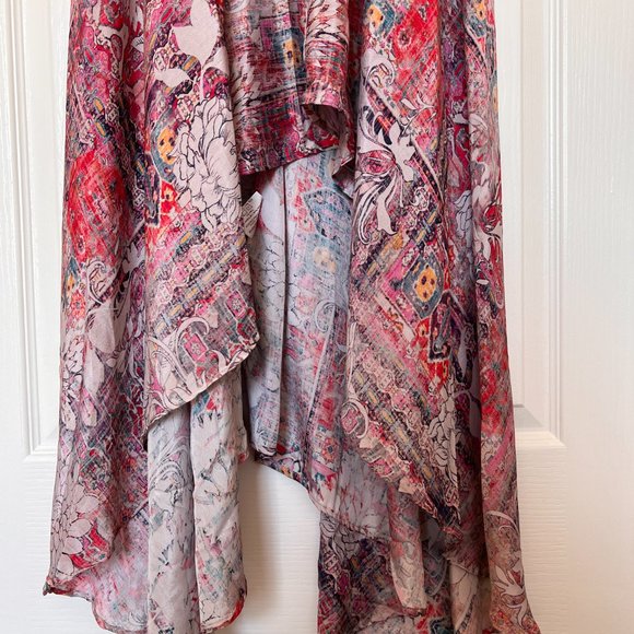 Love Kyla Bohemian Print High-Low Maxi Dress. Size small. - Picture 4 of 8